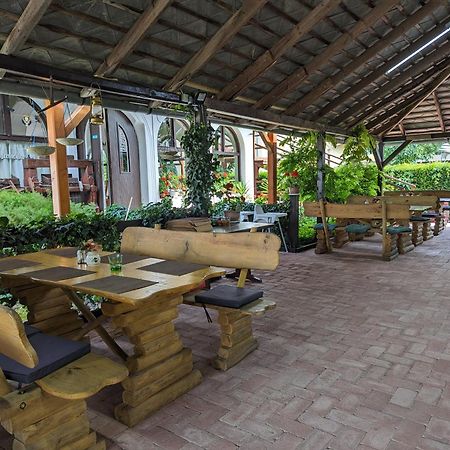Bed and Breakfast Margaréta Étterem Panzió Balatonberény Exterior foto